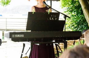 Singing Bird - Katharina Dengel