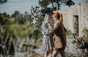 Verlobung in der mediterranen Landschaft von Ibiza